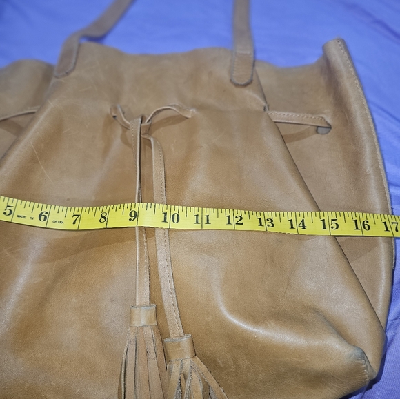 Able Elegant Tan Leather Tote Bag - Picture 11 of 12